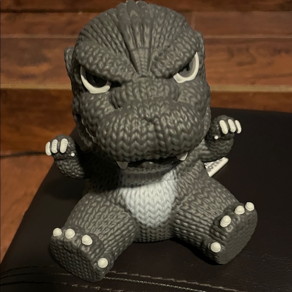 Godzilla Handmade by Robots